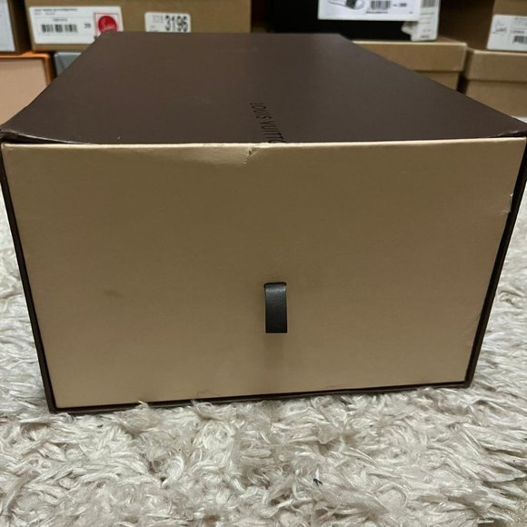 Louis Vuitton Monogram Heel - Picture 7 of 8